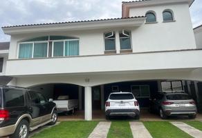 Foto de inmueble en Av. Paseo Royal Country, Col. Royal Country C.P. 451116, Zapopan