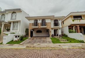 Foto de inmueble en Av. Paseo Royal Country, Col. Royal Country C.P. 45116, Zapopan