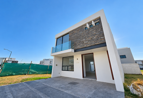Foto de inmueble en Av . Magallanes, Col. Santa Anita Camino Real C.P. 45600, San Pedro Tlaquepaque