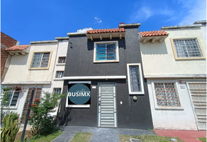 Foto de inmueble en Avenida de los Cantaros, Col. Santa Cruz Del Valle C.P. 45655, Tlajomulco de Zúñiga