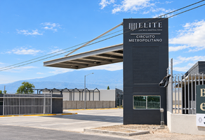 Foto de inmueble en Cto. Metropolitano Sur, Col. Santa Cruz de las Flores C.P. 45640, Tlajomulco de Zúñiga