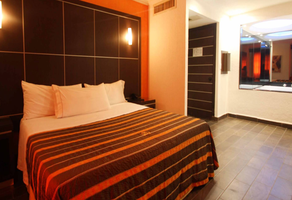 Foto de inmueble en Michel Roberto Dr., Col. Valle Del Álamo C.P. 44440, Guadalajara