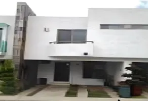 Foto de inmueble en Avenida Valle de las Bugambilias #370, Col. Valle del Sur C.P. 45601, San Pedro Tlaquepaque