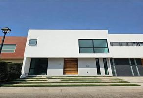 Foto de inmueble en Av. Casa Fuerte, Col. Villas de San Agustin C.P. 45645, Tlajomulco de Zúñiga