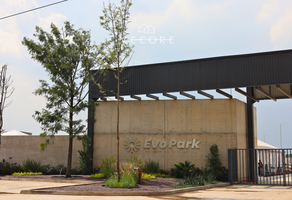 Foto de inmueble en Camino Viejo a los Laureles, Col. Villas de la Alameda C.P. 45679, Tlajomulco de Zúñiga