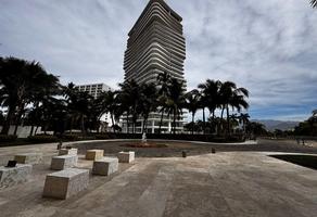 Foto de inmueble en Blvd. Francisco Medina Ascencio, Col. Zona Hotelera Norte C.P. 48333, Puerto Vallarta