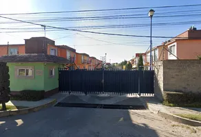 Foto de inmueble en Avenida del trabajo, Guadalupe y Club Jardín #101, Col. Club Jardín C.P. 50010, Toluca
