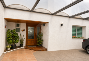 Foto de inmueble en Vía Láctea 300, Col. Jardines de Satélite C.P. 53129, Naucalpan de Juárez