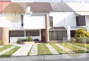 Foto de inmueble en Amplia y Preciosa Casa con Jardín, Col. La Asunción C.P. 52172, Metepec