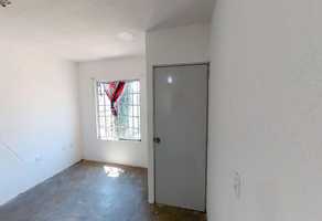 Foto de inmueble en LA VIVIENDA A, CONSTRUIDA SOBRE EL LOTE DOSCIENTOS CINCUENTA Y UNO, DE LA MANZANA VEINTINUEVE, DEL C, Col. La Esmeralda C.P. 55630, Zumpango