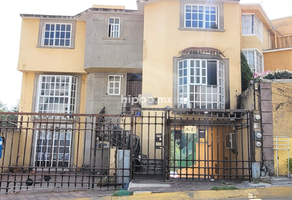 Foto de inmueble en Paseo de Tullerías 126, Col. Lomas Verdes 1a Sección C.P. 53120, Naucalpan de Juárez