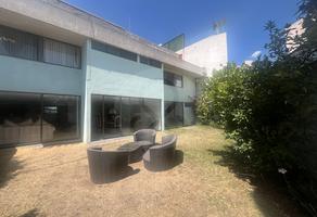 Foto de inmueble en Ave. de los bosques, Col. Lomas de Tecamachalco Sección Bosques I y II C.P. 52780, Huixquilucan