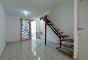 Foto de inmueble en LA CASA DIECISEIS DE LA CALLE PASEO DE LA SENSIBILIDAD, CONSTRUIDA SOBRE EL LOTE DOS, DE LA MANZANA , Col. Paseos de Chalco C.P. 56600, Chalco