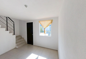 Foto de inmueble en LA VIVIENDA NUMERO 5-A, LOTE 7 SIETE, DE LA MANZANA 16 DIECISEIS, SUJETA AL REGIMEN DE PROPIEDAD EN , Col. Quinta Versalles C.P. 55767, Tecámac