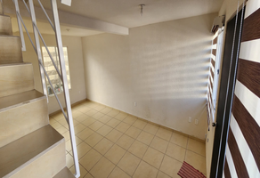 Foto de inmueble en CALLE TORREMOLINOS, NÚMERO 25 (VEINTICINCO), UNIDAD B, MANZANA 60 (SESENTA), LOTE 13 (TRECE), CONJUN, Col. Real Granada IV C.P. 55745, Tecámac
