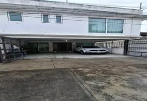 Foto de inmueble en 5 de mayo esquina Morelos #Sn, Col. San Lorenzo Tepaltitlán Centro C.P. 50010, Toluca