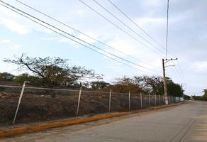 Foto de inmueble en 21 de Marzo, Barrio Alto Santiago Cuautlalpán, Col. San Martín C.P. 54600, Tepotzotlán