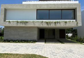 Foto de inmueble en Oficina EN Metepec A UN Costado DE Condado DEL Valle Metepec, Col. San Miguel Totocuitlapilco C.P. 52143, Metepec