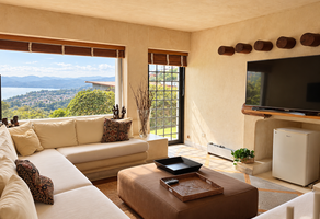 Foto de inmueble en Calle s/n, Col. Santa María Ahuacatlan C.P. 51200, Valle de Bravo