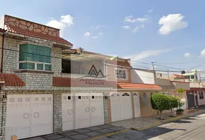 Foto de inmueble en AV EUROPA #47, Col. Santa María Tulpetlac C.P. 55400, Ecatepec de Morelos