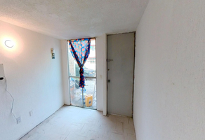 Foto de inmueble en LA VIVIENDA PROTOTIPO CANTARO DEL CONDOMINIO PLURIFAMILIAR EDIFICADO EN EL LOTE CUARENTA Y DOS, DE L, Col. Santa Teresa 2 C.P. 54694, Huehuetoca