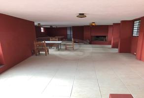 Foto de inmueble en Joaquín Arcadio Pagaza Valle de Bravo, Col. Valle de Bravo C.P. 51200, Valle de Bravo