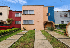 Foto de inmueble en Luis Mireles, Col. Ana Maria Gallaga C.P. 58195, Morelia