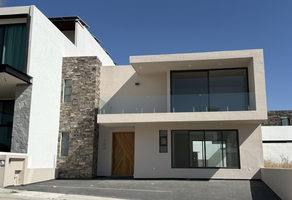 Foto de inmueble en Circuito Alamos, Col. Tres Marías C.P. 58254, Morelia
