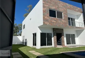 Foto de inmueble en Privaad #12, Col. Burgos C.P. 62584, Temixco