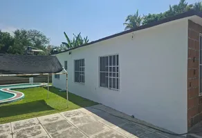 Foto de inmueble en Los Robles, Col. Centro de Readaptación Social de Atlacholoaya C.P. 62793, Xochitepec