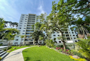 Foto de inmueble en Av. Cuauhtemoc, Col. Jacarandas C.P. 62420, Cuernavaca