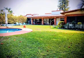 Foto de inmueble en Av. Del Lago #14, Col. Lomas de Cocoyoc C.P. 62847, Atlatlahucan