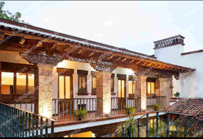 Foto de inmueble en Cuernavaca, Col. Rancho Cortes C.P. 62120, Cuernavaca