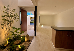 Foto de inmueble en Calzada de los actores, Col. San Antón C.P. 62020, Cuernavaca