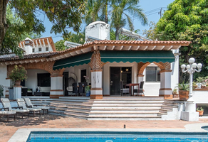 Foto de inmueble en TABACHIN, Col. Tabachines C.P. 62498, Cuernavaca