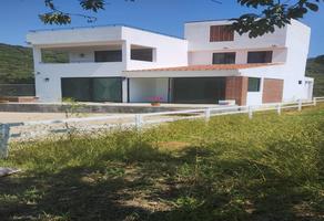 Foto de inmueble en Venta  Casa Tepoztlan, Morelos $2,800,000.00, Col. Tepoztlán Centro C.P. 62520, Tepoztlán