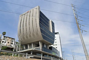 Foto de inmueble en Insurgentes, Col. Colinas de San Jerónimo C.P. 64630, Monterrey