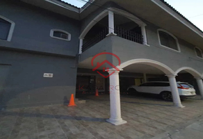 Foto de inmueble en Centrito Valle, Col. Del Valle C.P. 66220, San Pedro Garza García