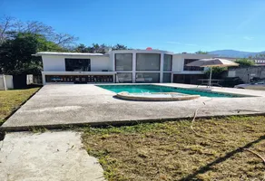 Foto de inmueble en Macario López Salazar, Col. El Cercado Centro C.P. 67320, Santiago