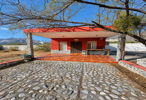 Foto de inmueble en , Col. La Huasteca 3 C.P. 66354, Santa Catarina