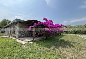 Foto de inmueble en Privadas la Huasteca, Col. Privadas la Huasteca C.P. 66354, Santa Catarina