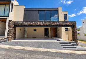Foto de inmueble en Ave Portal del Huajuco, Col. Residencial la Hacienda C.P. 64890, Monterrey
