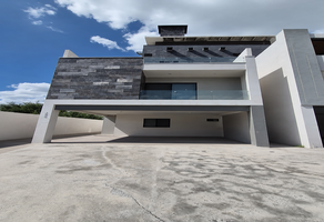 Foto de inmueble en Avenida Cumbres del Sol, Col. Valle del INFONAVIT San Bernabé 1-B C.P. 64350, Monterrey