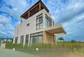 Foto de inmueble en puerto, Col. Santa Maria Colotepec C.P. 70937, Santa María Colotepec