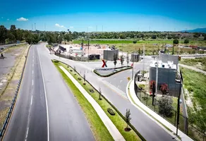 Foto de inmueble en Carretera Qro - Celaya #76930, Col. Carlota Hacienda Vanegas C.P. 76910, Corregidora