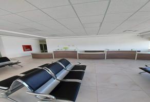 Foto de inmueble en Av. Tecnológico, Col. Centro C.P. 76000, Querétaro