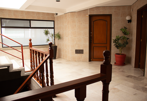 Foto de inmueble en Blvd Centro Sur, Col. Colinas del Cimatario C.P. 76090, Querétaro