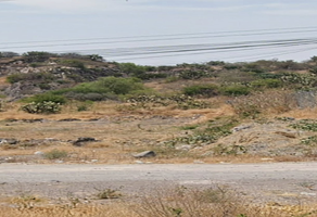 Foto de inmueble en Lateral 57, Col. Cumbres de Conín C.P. 76246, El Marqués