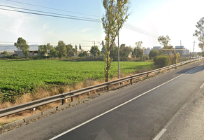 Foto de inmueble en Carretera Queretaro - Celaya, Col. Fuentes Residencial C.P. 76137, Querétaro