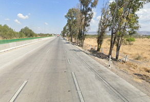 Foto de inmueble en Carretera Queretaro-Celaya, Col. Fuentes Residencial C.P. 76137, Querétaro